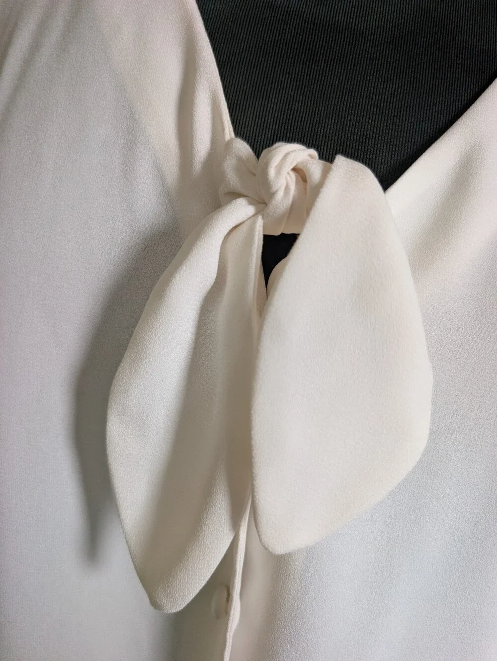 Lauren Conrad Flutter Sleeve Cream Tie-Neck Blouse - Picture 4 of 12
